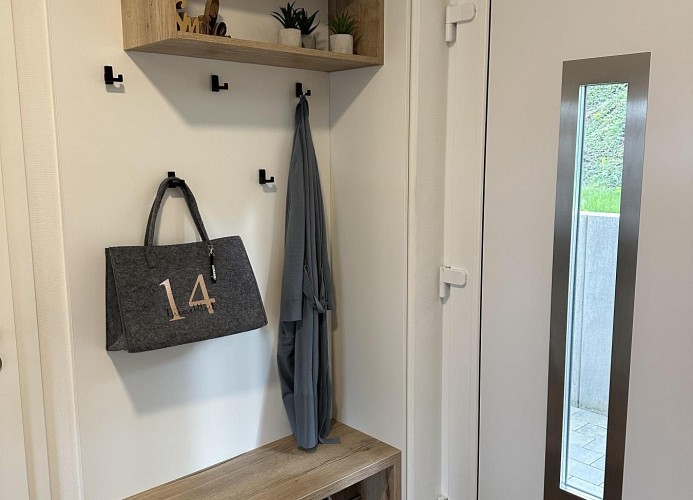 Diemelblick 14 - Deine Ferien - Garderobe
