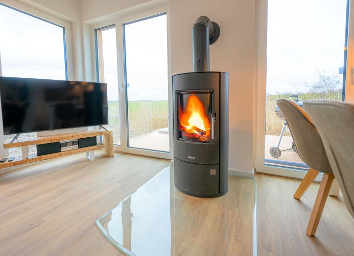 Deichbude Tossens - Deine Ferien - Holzofenkamin