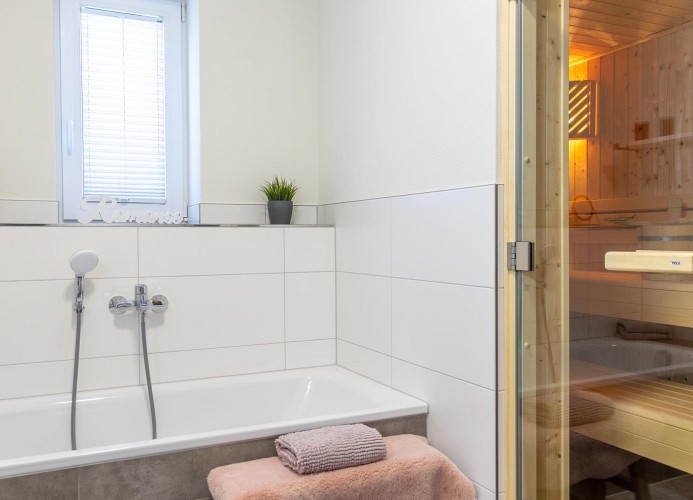 Diemelblick 17 - Deine Ferien - Badezimmer