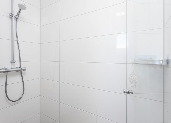 Ferienhaus Tortuga - Deine Ferien - bodentiefe Dusche