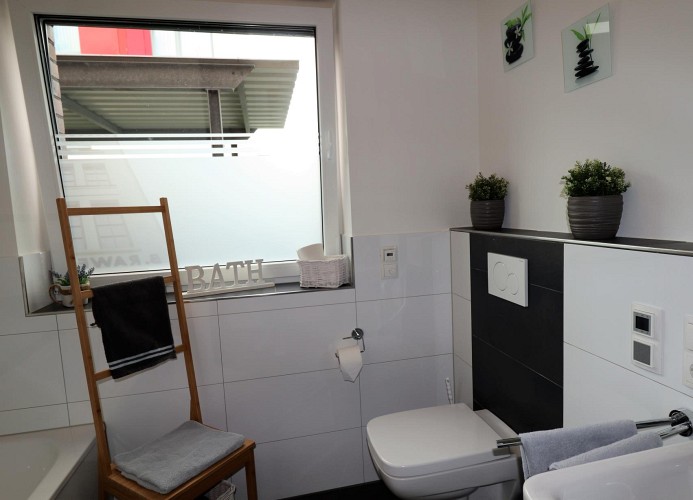 Ferienwohnung RAWE-West - Deine Ferien - Tageslichtbad 