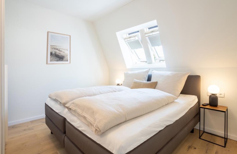 Villa Dornkamp - Wohnung 6 - Deine Ferien - Boxspringbett 