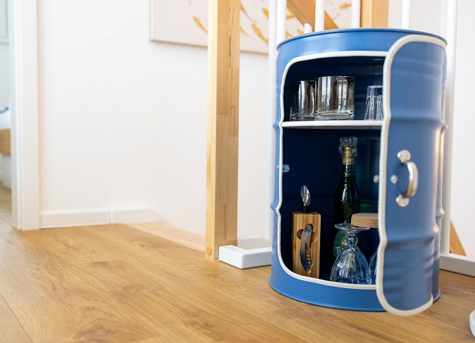 Seaside Corner - Deine Ferien - Bar aus Oelfaß