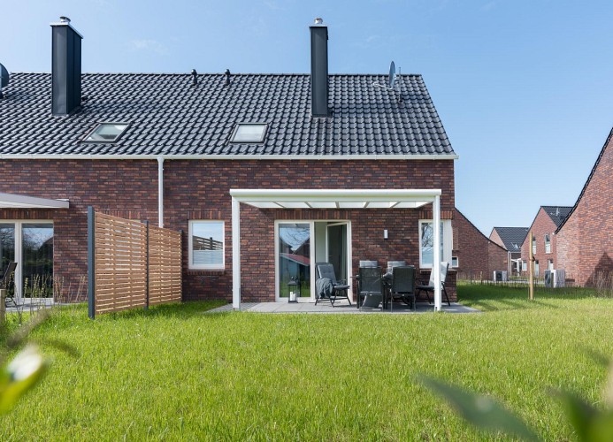 Ferienhaus Meeperle - Deine Ferien - Blick auf die Terrasse