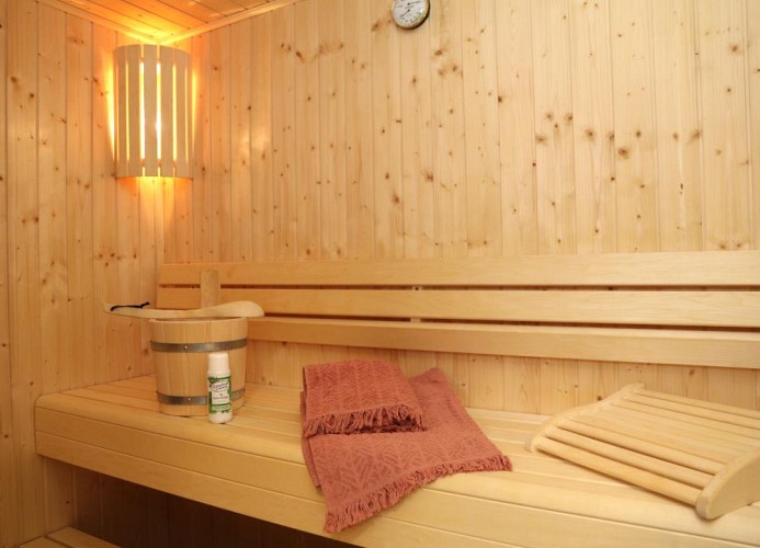 Sauna im großen Badezimmer