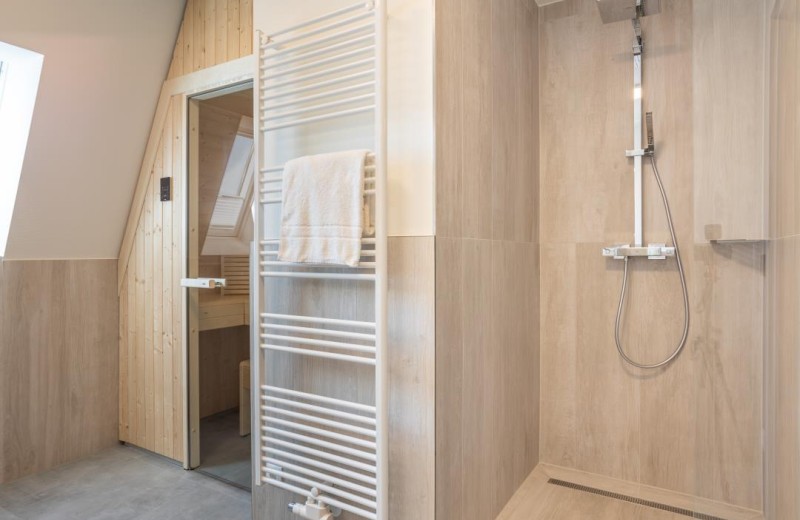 Villa Dornkamp - Wohnung 4 - Deine Ferien - Wellnessdusche und Sauna