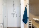 Badezimmer1 mit ebenerdiger Dusche