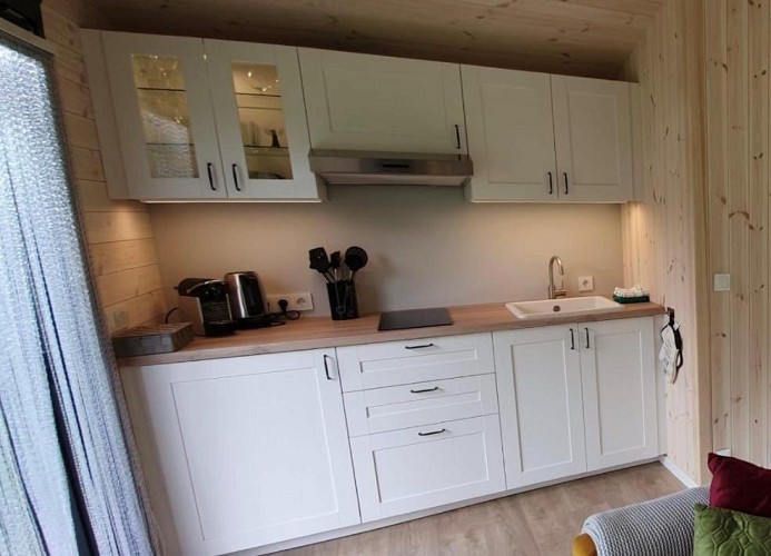 Naturverliebt am Diemelsee - Tiny House - Deine Ferien - Küchenzeile