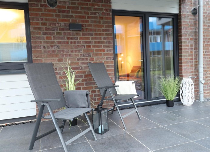 Dorumer Sielhuus 7 - Deine Ferien - überdachte Terrasse