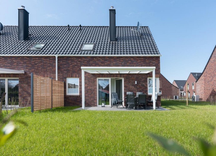 Ferienhaus Meeperle - Deine Ferien - Blick auf die Terrasse