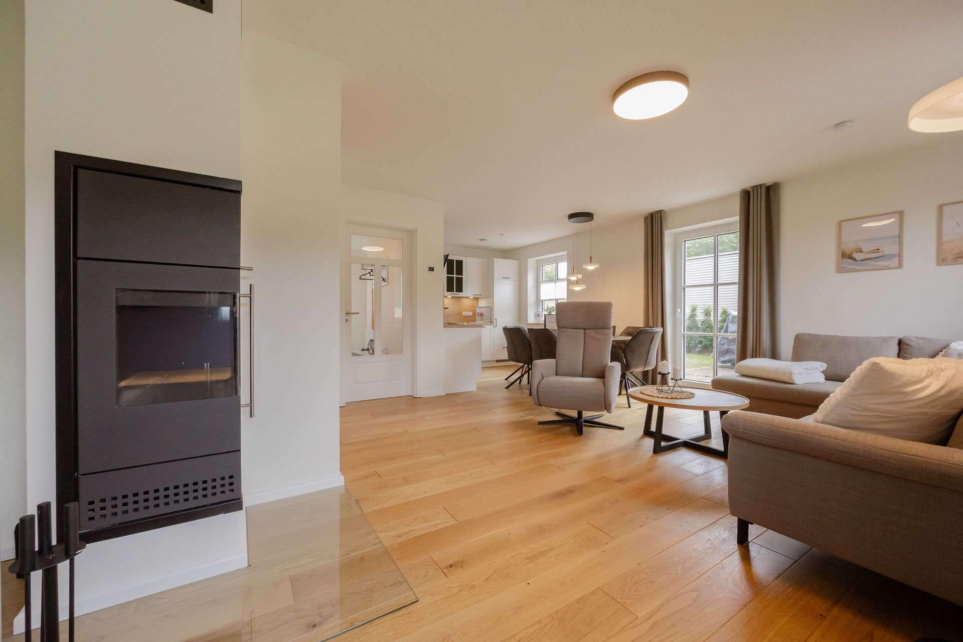 Kamin-/Ofen